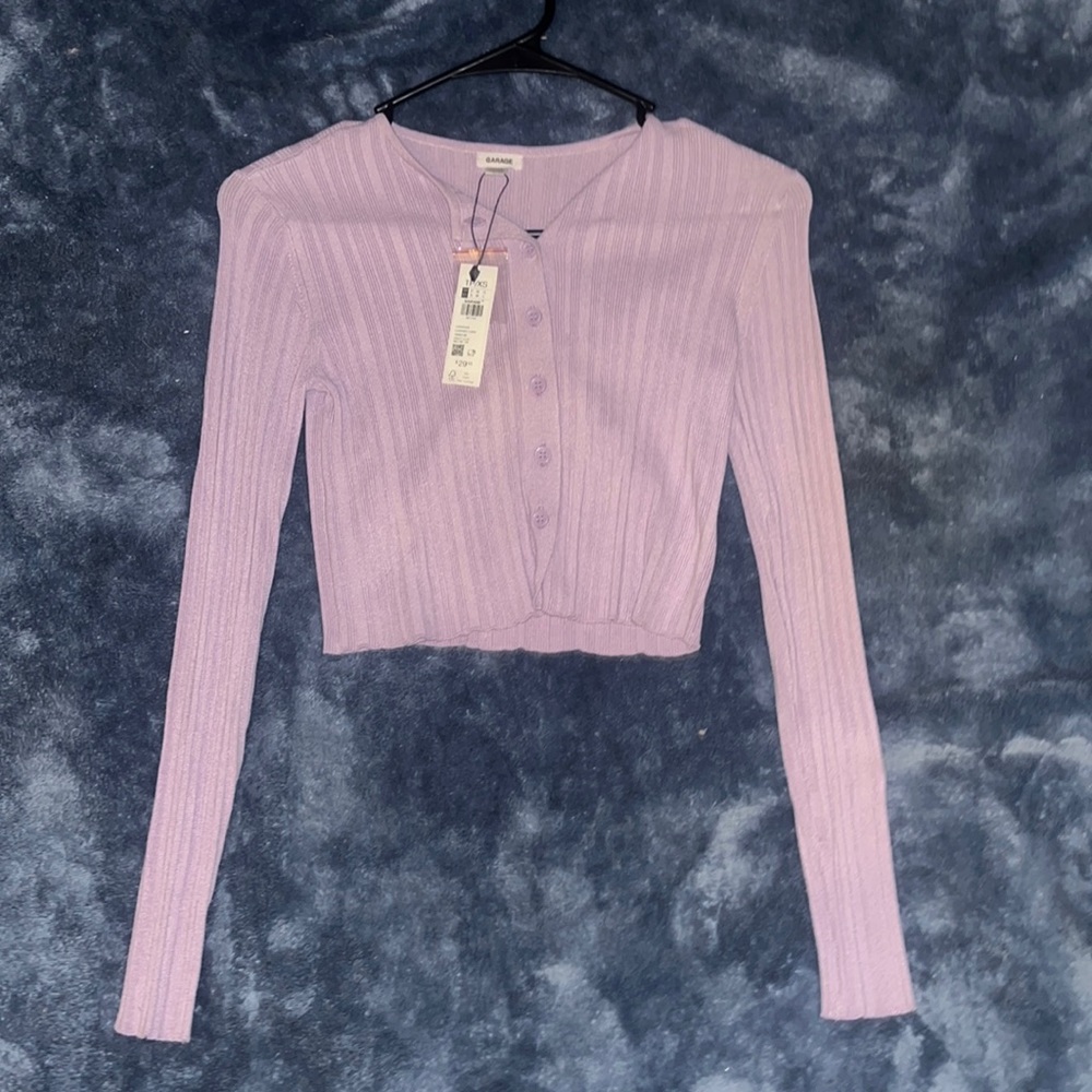 Long sleeve button up cropped T